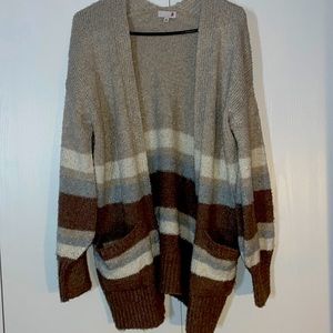 women’s cute, warm and cozy barely worn sweater